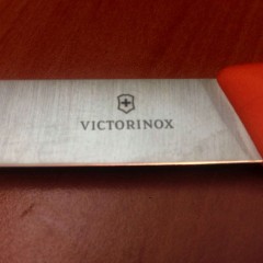 Нож для овощей VICTORINOX SWISSCLASSIC 6.7601